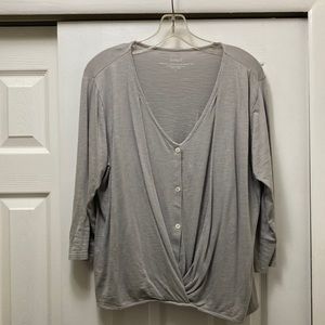 Pure JJill 3/4 length top- light grey